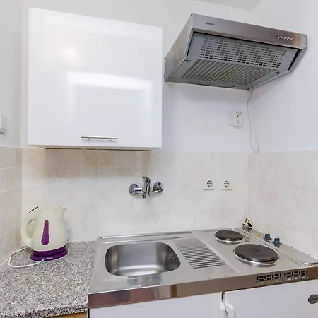 & Mihajica- Two Bedroom With Balcony And Sea View