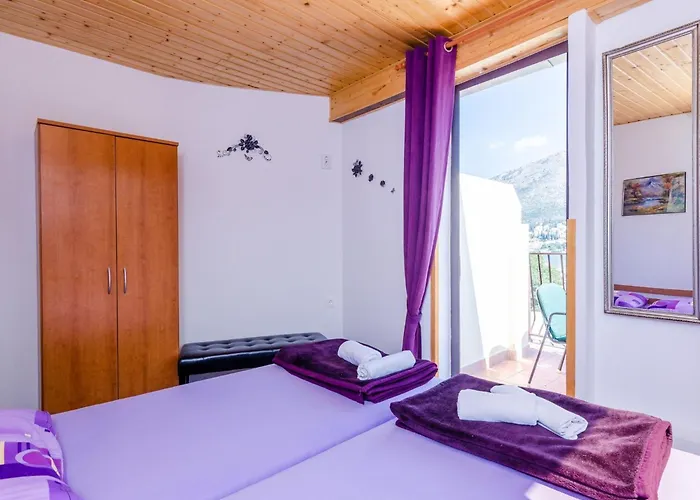 & Mihajica- Two Bedroom With Balcony And Sea View Lägenhet Cavtat