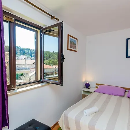 아파트 & Mihajica- Two Bedroom With Balcony And Sea View 챠브타트